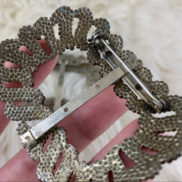 Pair of antique cut steel shoe buckles converted to brooches - Picture 4 of 5